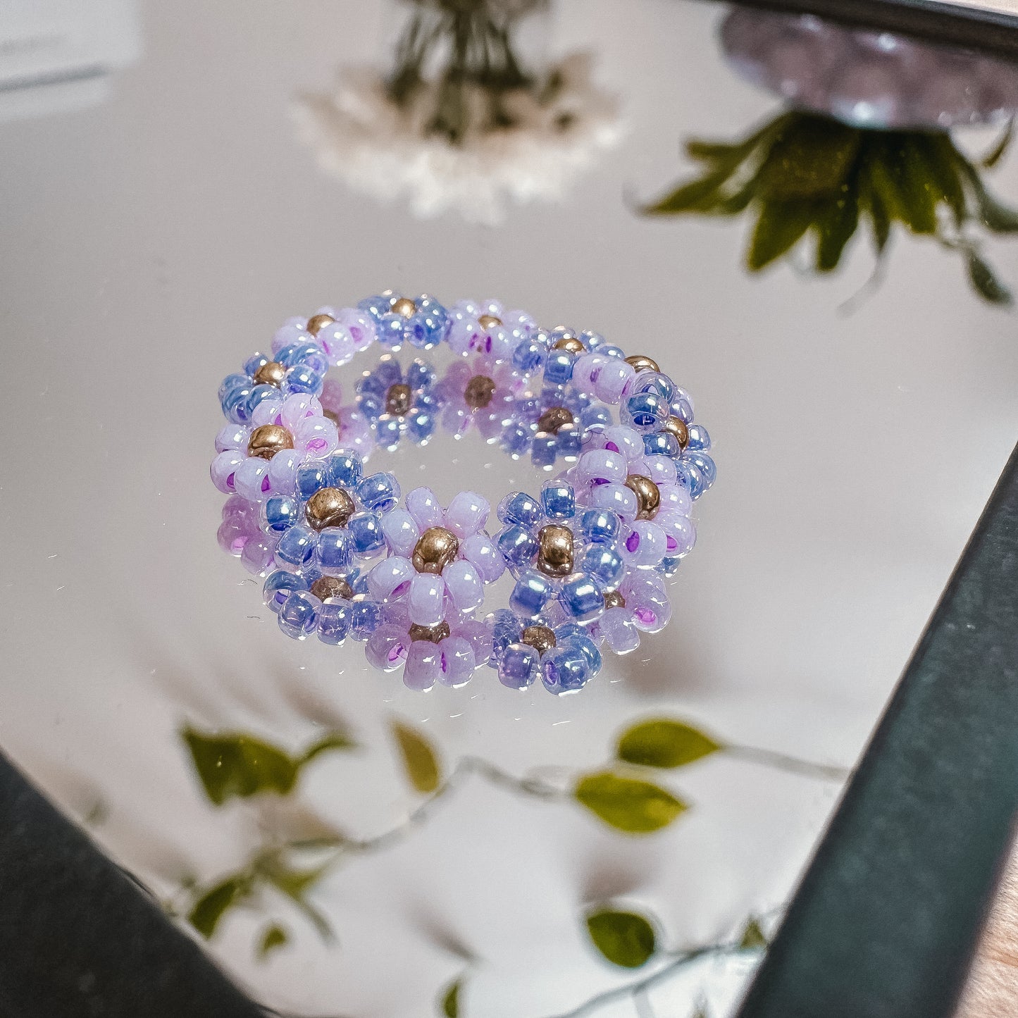 Blumenring aus Glasperlen LAVENDER